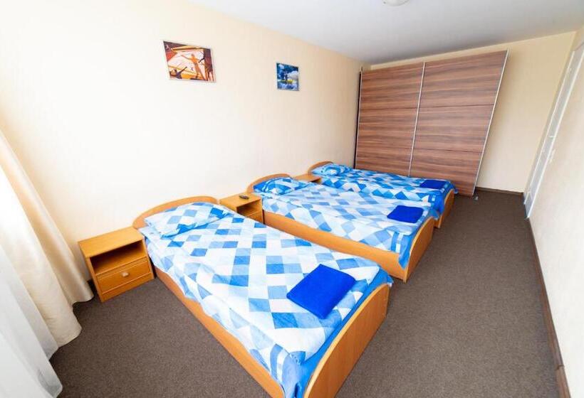 اتاق اکونومی, Sport