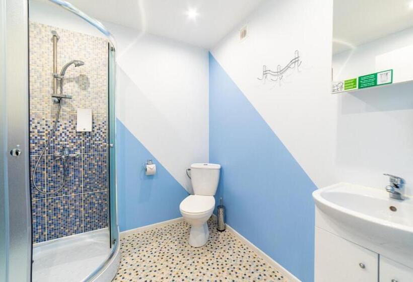 اتاق سوپریور, Sport