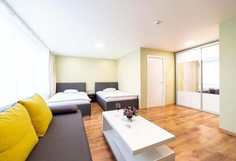 اتاق سوپریور, Sport