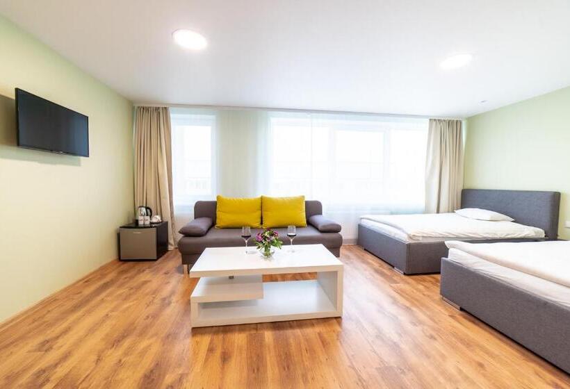 اتاق سوپریور, Sport