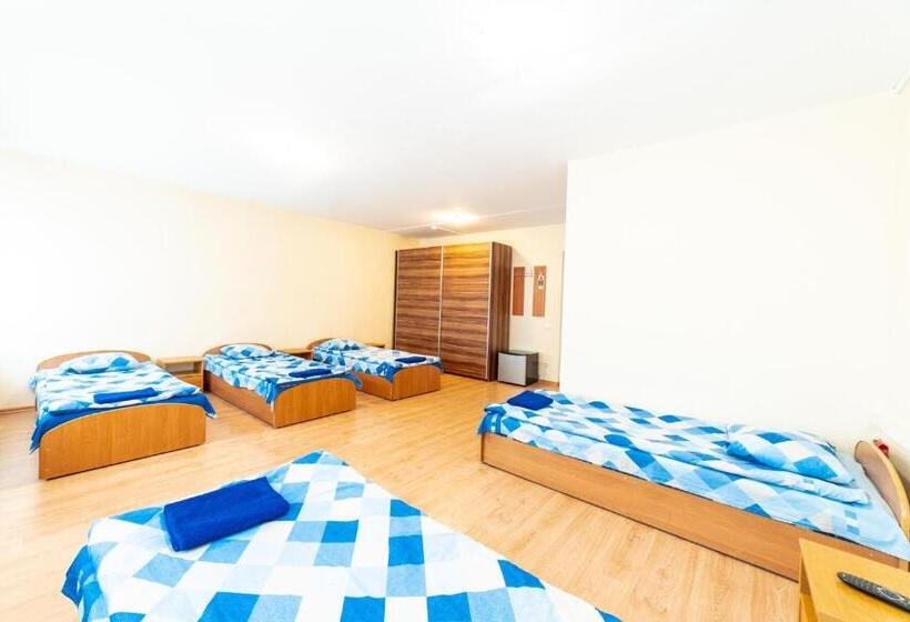 اتاق اکونومی, Sport