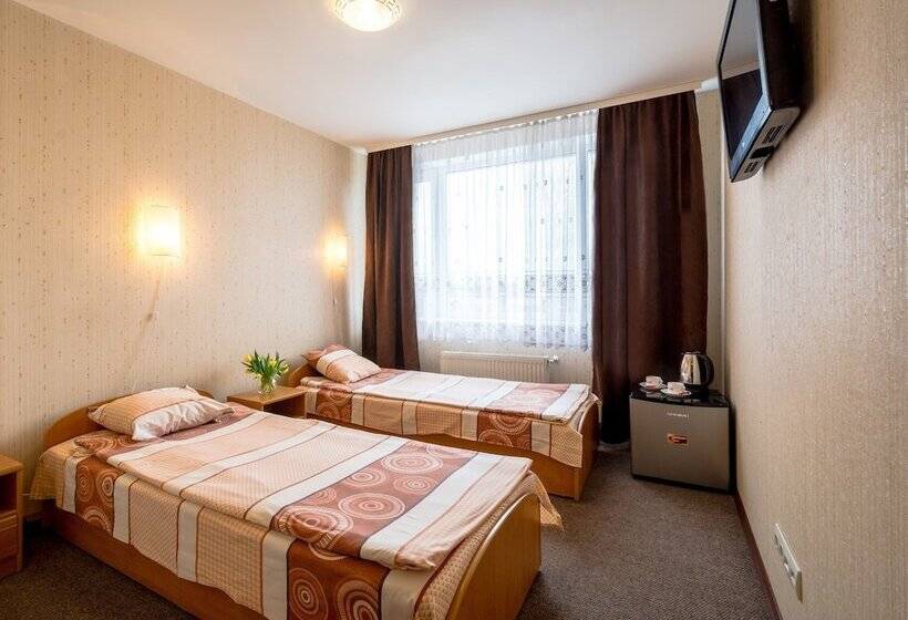 اتاق اکونومی, Sport