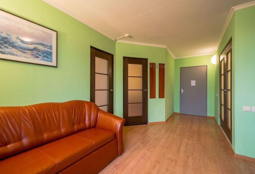 آپارتمان 2 خوابه, Sport