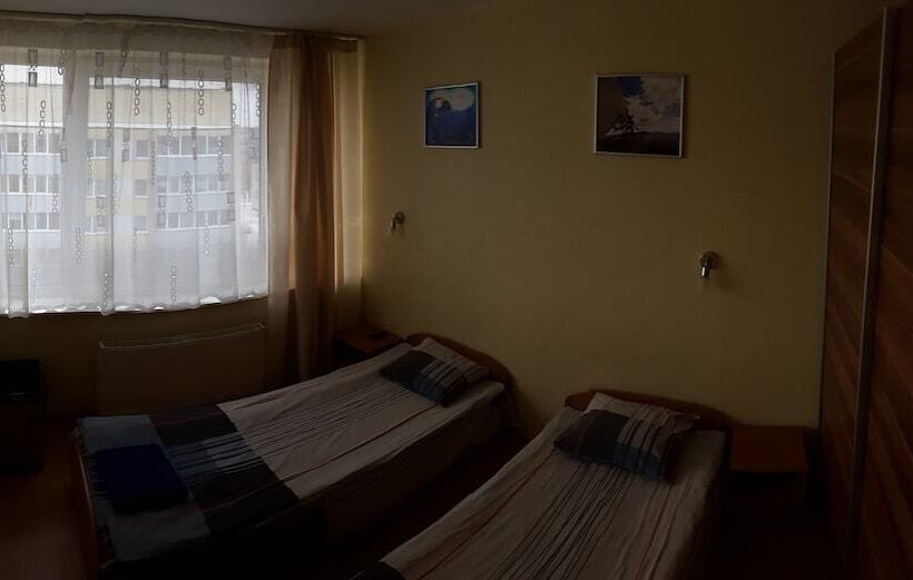 اتاق اکونومی, Sport