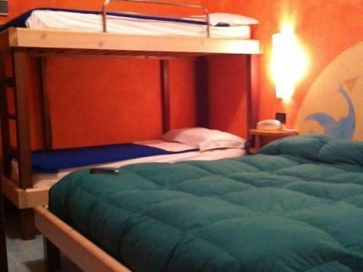 اتاق استاندارد سه نفره, Stella Maris