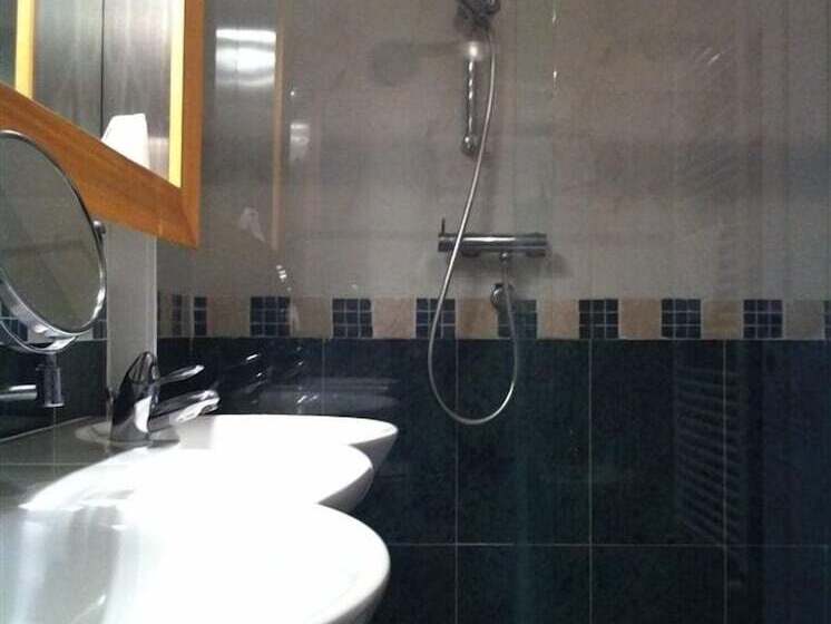 اتاق استاندارد چهار تخته, Stella Maris