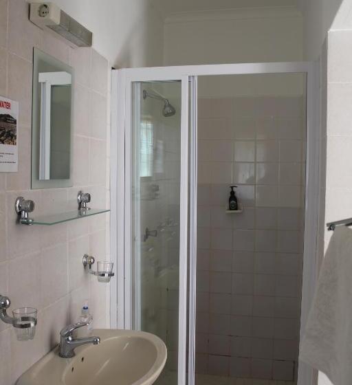 اتاق استاندارد, Uhland