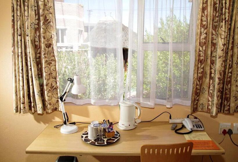 اتاق سوپریور یک تخته, Uhland