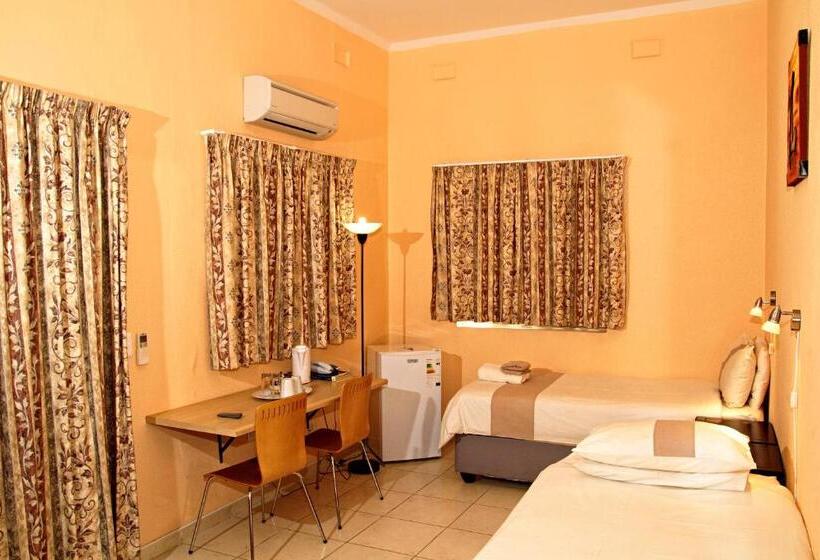 اتاق سوپریور, Uhland