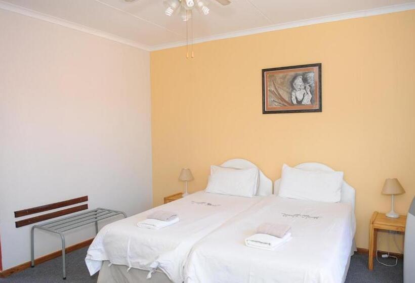 اتاق سوپریور, Uhland