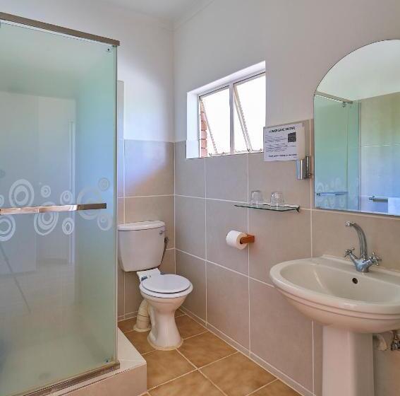 اتاق استاندارد با بالکن, Uhland