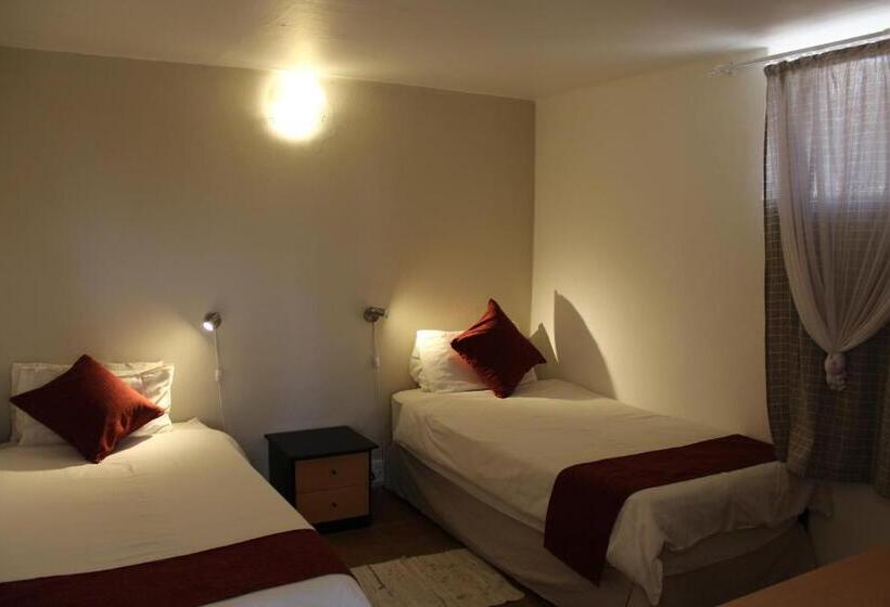 اتاق اکونومی, Uhland