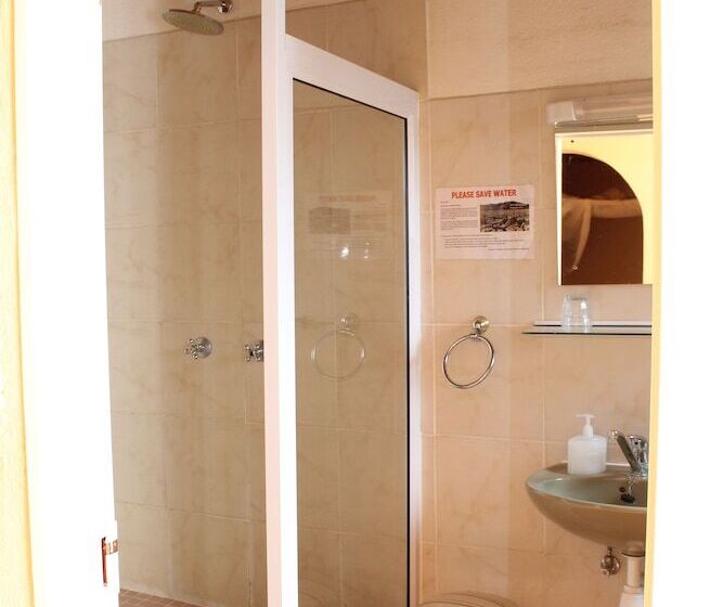 اتاق استاندارد یک نفره, Uhland