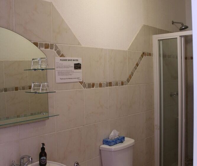 اتاق سوپریور یک تخته, Uhland