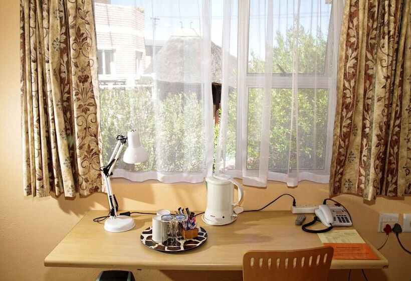 اتاق سوپریور یک تخته, Uhland