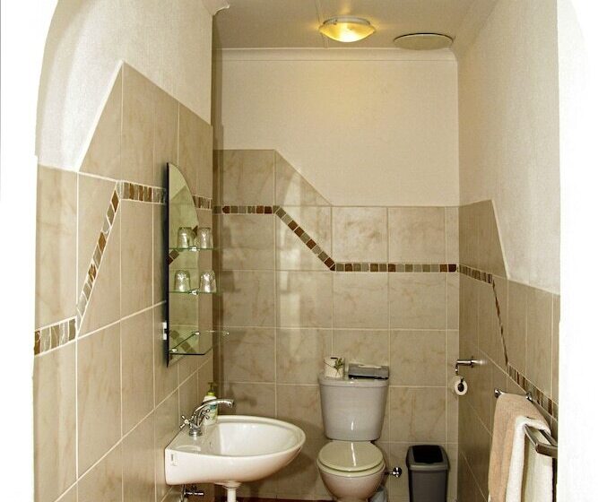 اتاق سوپریور, Uhland