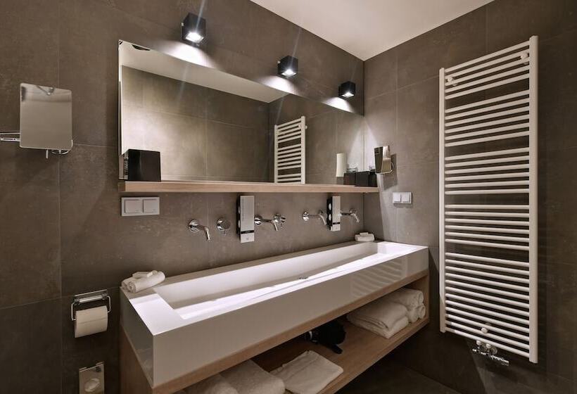 חדר משפחתי, Van Der Valk Hotel Groningen Westerbroek