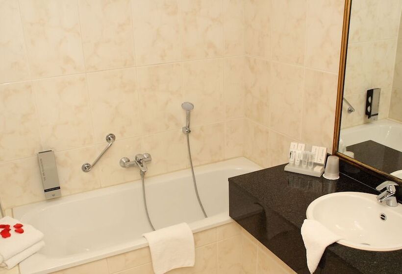 חדר סופריור עם מרפסת, Van Der Valk Hotel Groningen Westerbroek