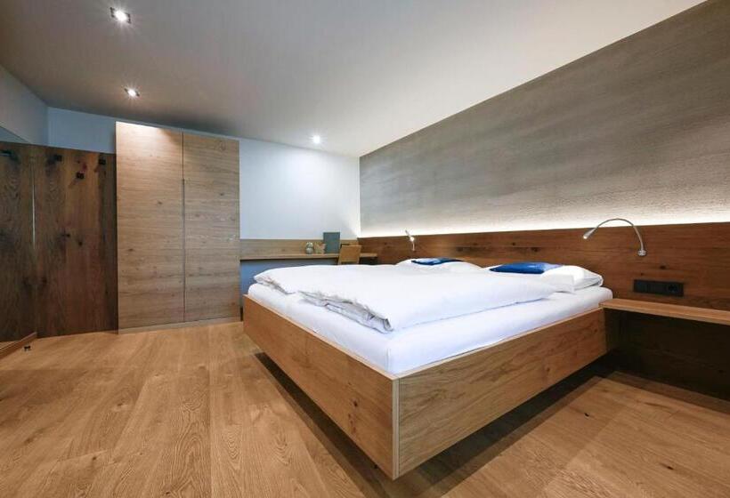 Номер Стандарт, Winzerhof Kiss