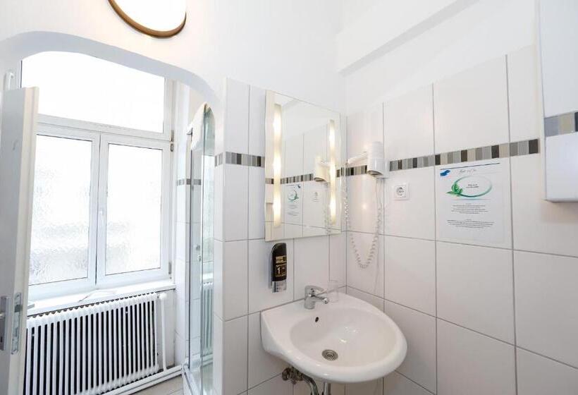 اتاق استاندارد, Very Central, 5 Min To City Center, Self Check In