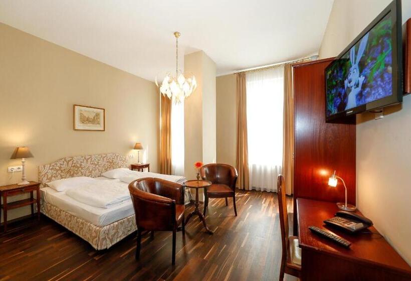 اتاق لوکس, Very Central, 5 Min To City Center, Self Check In