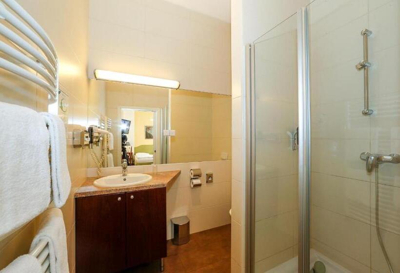 اتاق لوکس, Very Central, 5 Min To City Center, Self Check In