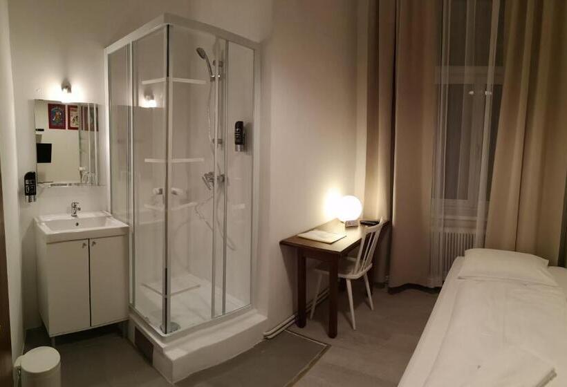 اتاق استاندارد یک نفره, Very Central, 5 Min To City Center, Self Check In