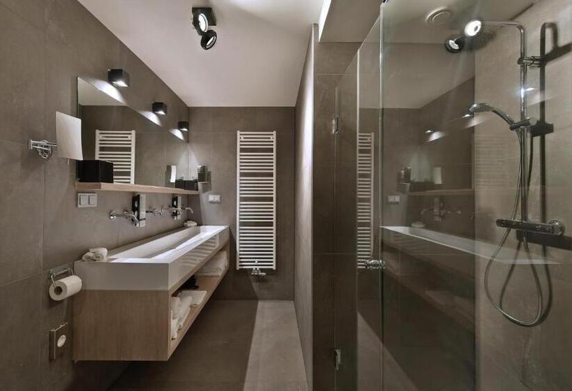 חדר משפחתי, Van Der Valk Hotel Groningen Westerbroek