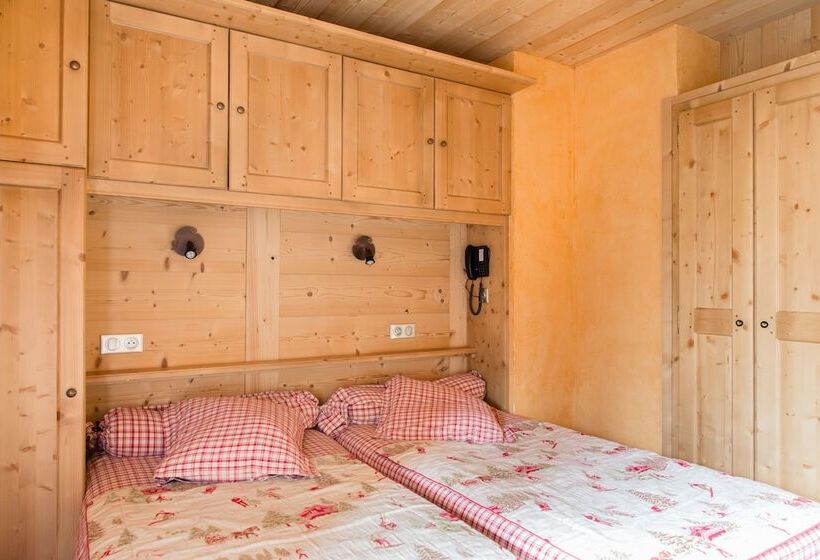 اتاق سوپریور چهار تخته, Alpen Roc