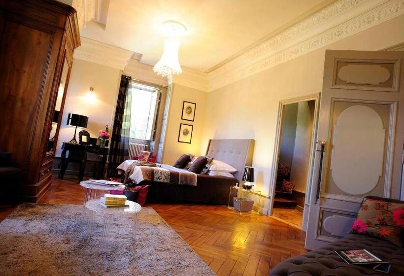 Полулюкс, Château Clément Teritoria