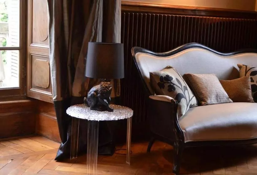 スイート, Château Clément   Teritoria