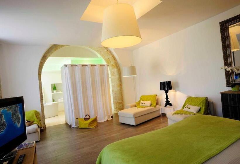 Люкс, Château Clément Teritoria