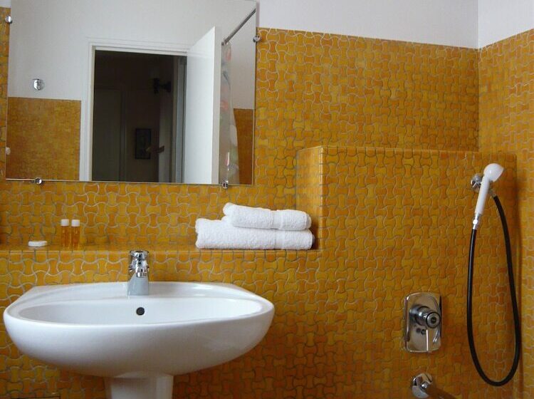 Номер Стандарт, Cit Hotel Aéro