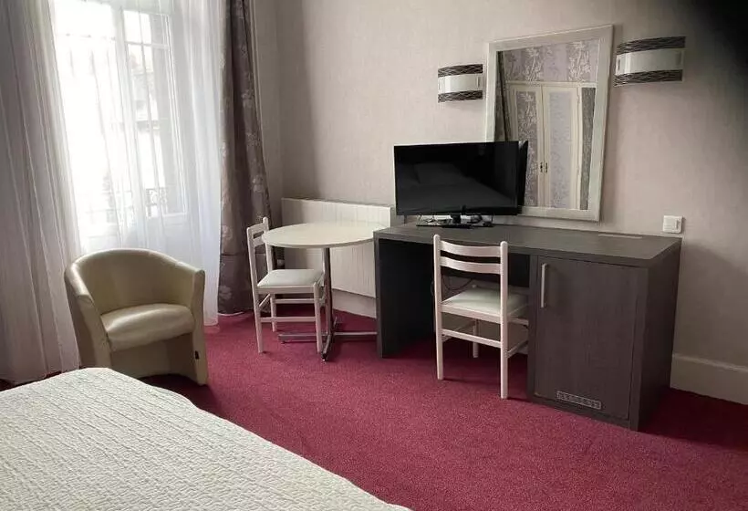اتاق استاندارد, De Paris
