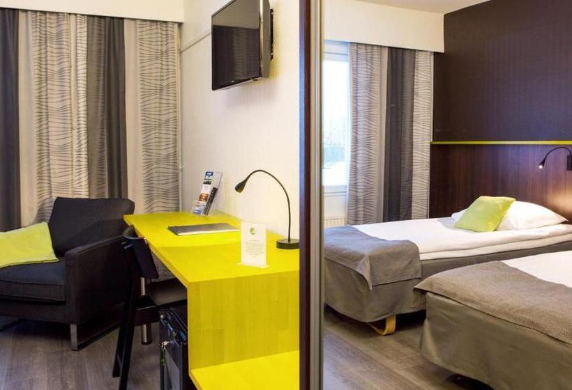 חדר סטנדרט עם מרפסת, Finlandia Hotel Airport Oulu