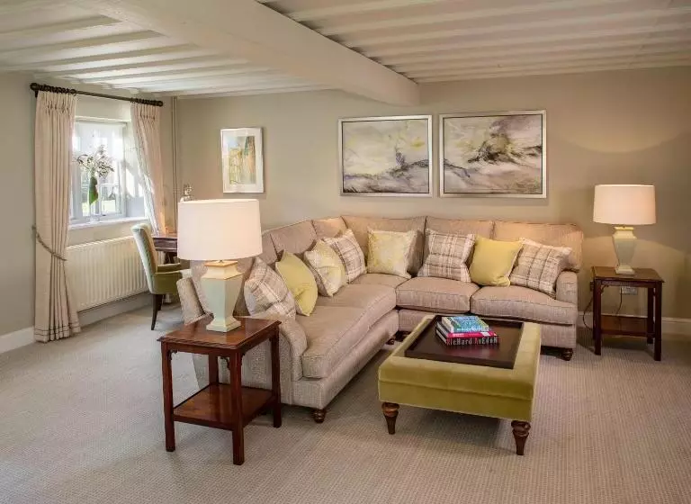 Deluxe Suite, Foxhills Club & Resort