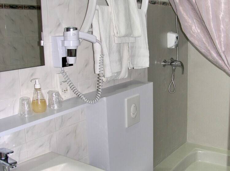 Номер Superior, Hôtel Et Studios Les Amandiers