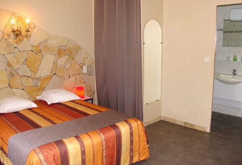 Номер Superior, Hôtel Et Studios Les Amandiers