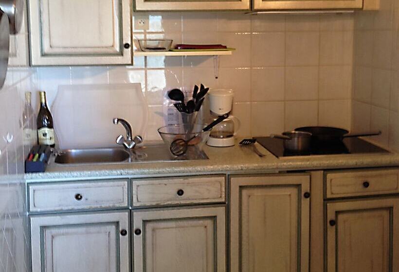 Студия Стандарт, Hôtel Et Studios Les Amandiers