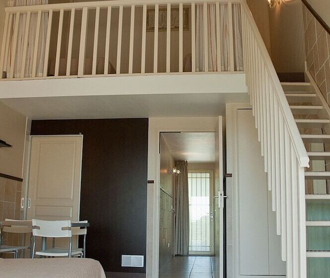 Студия Стандарт, Hôtel Et Studios Les Amandiers