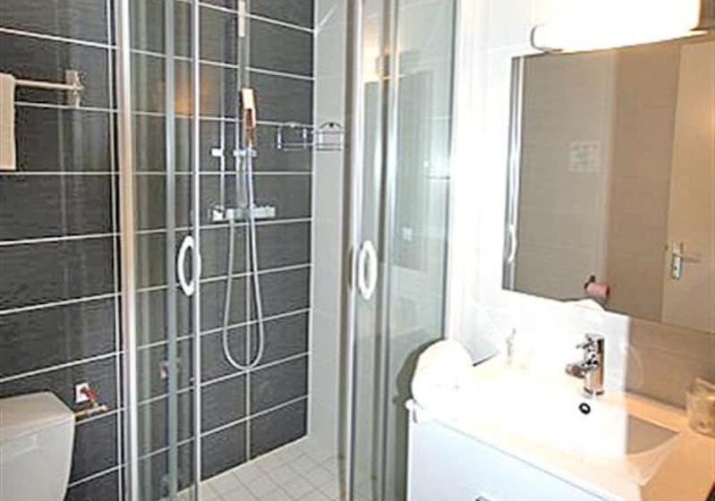 标准三人间, Hôtel Le Keroman