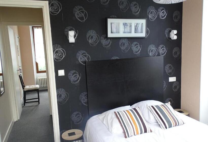 غرفة قياسية ثلاثية, Hôtel Ambroise