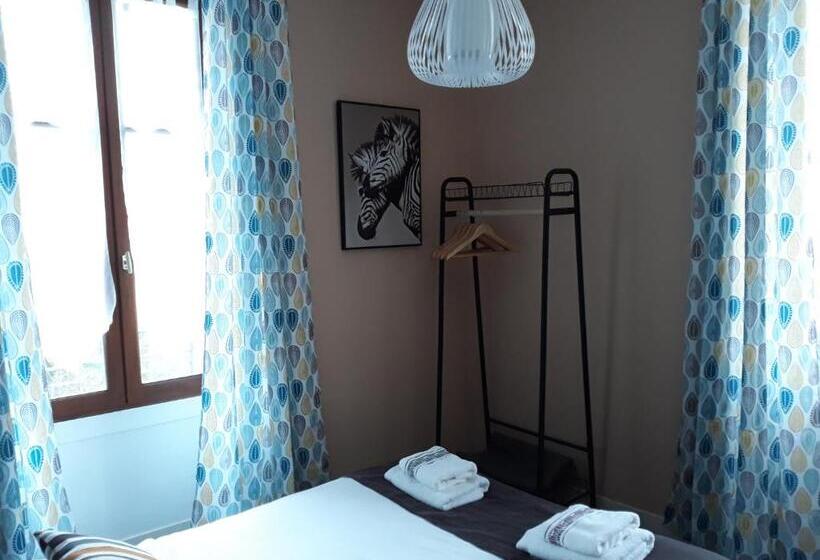 غرفة قياسية ثلاثية, Hôtel Ambroise