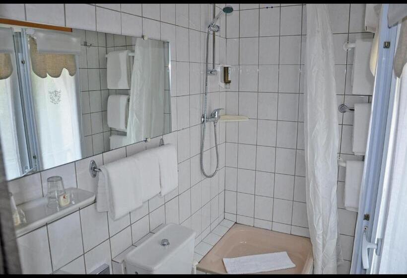 ファミリールーム, Select