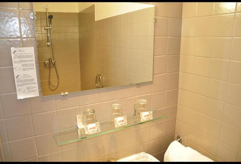 スタンダードトリプルルーム, Select