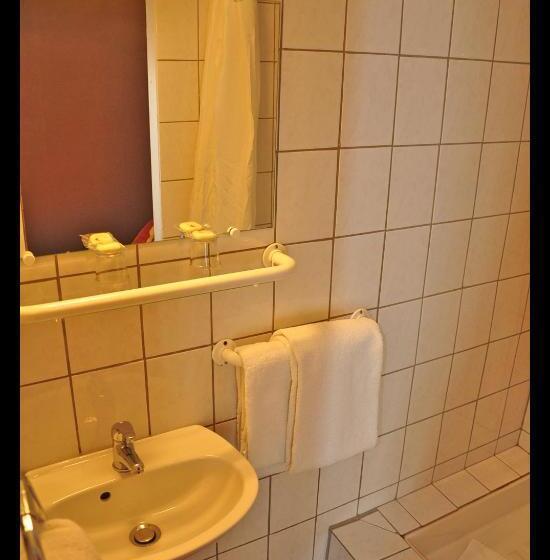 ファミリールーム, Select