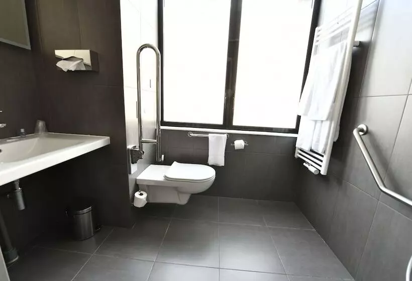 اتاق سوپریور, In Situ