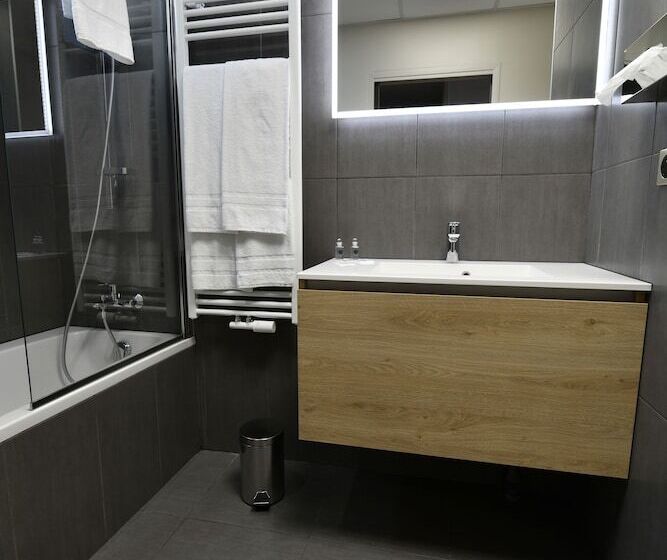 חדר סטודיו סטנדרד, In Situ