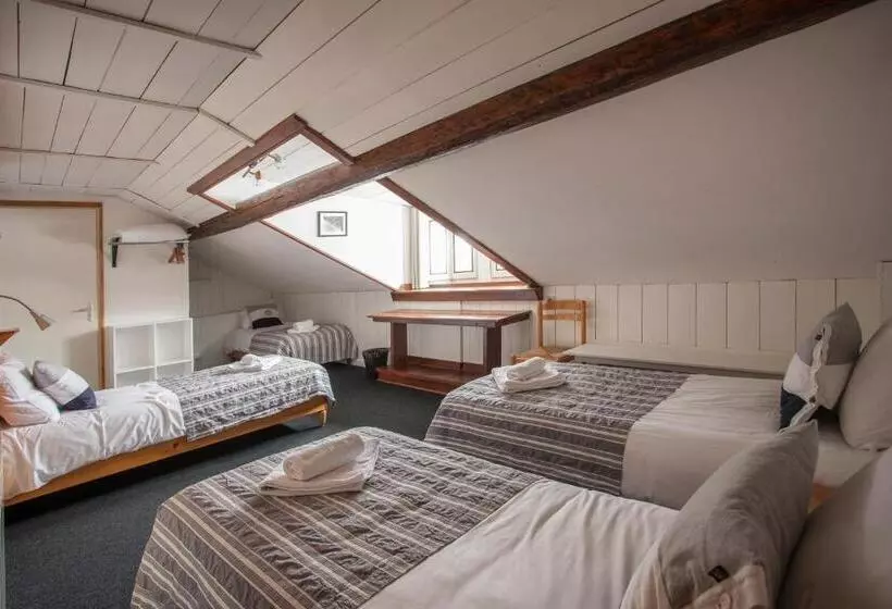 スタンダード４人部屋, La Chaumière Mountain Lodge
