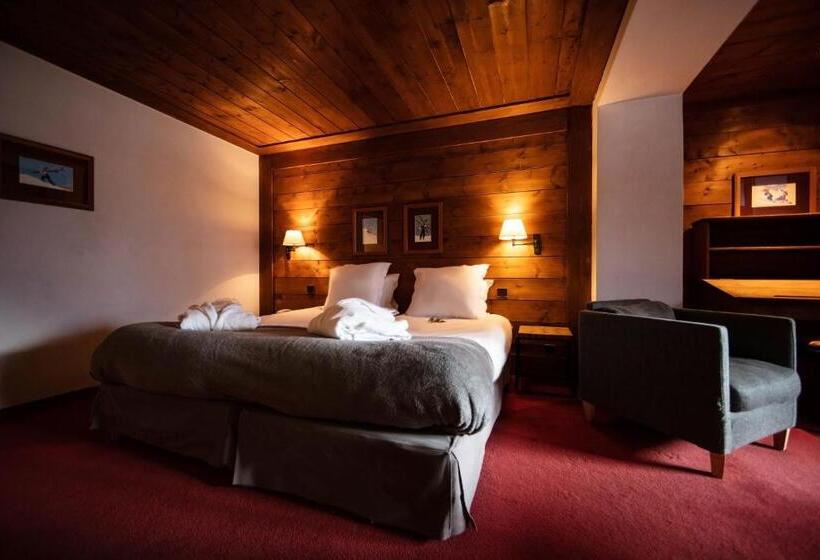 اتاق لوکس, La Savoyarde